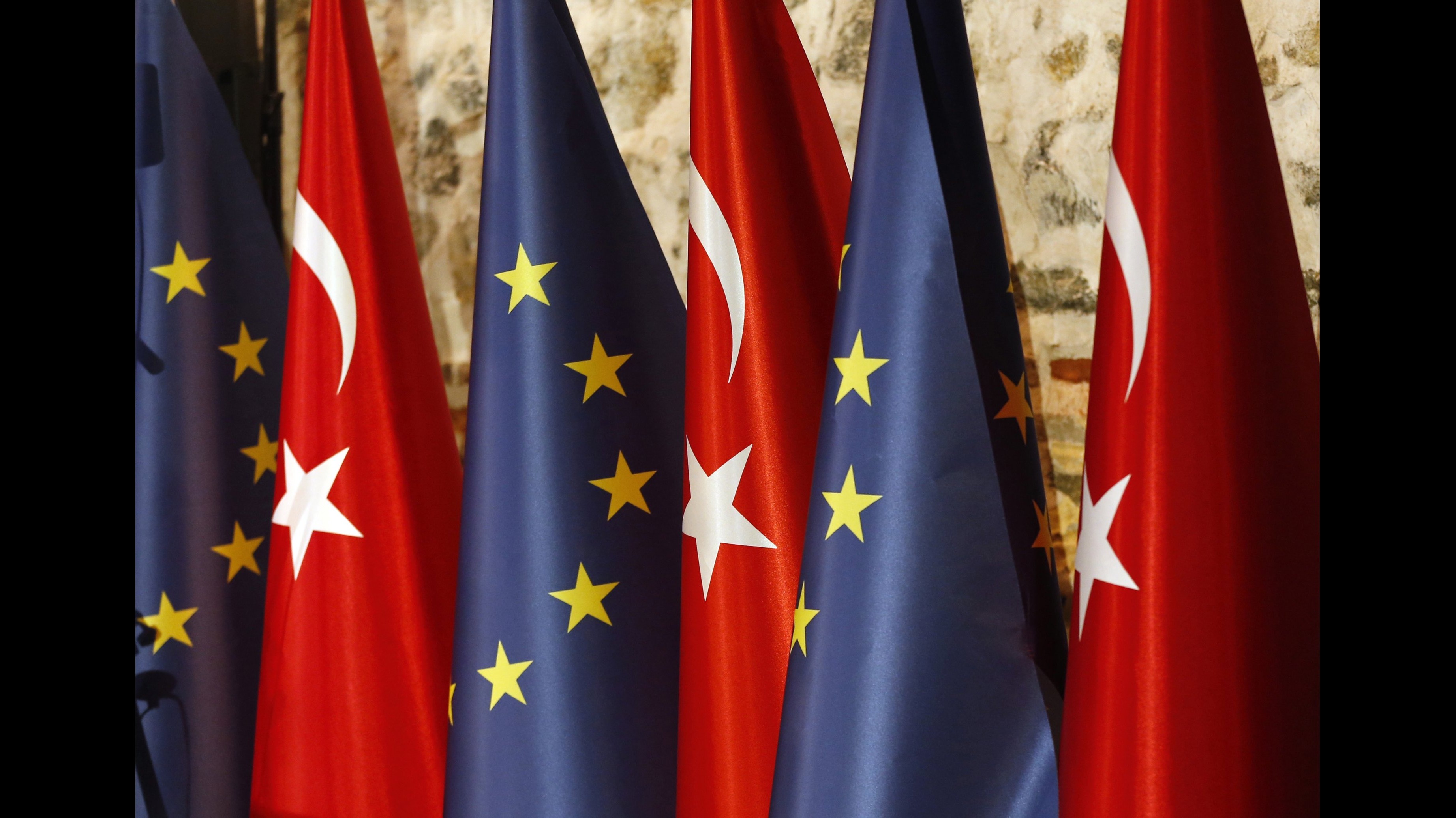 YORUM: AVRUPA BİRLİĞİ’NİN TÜRKİYE 2025 RAPORU