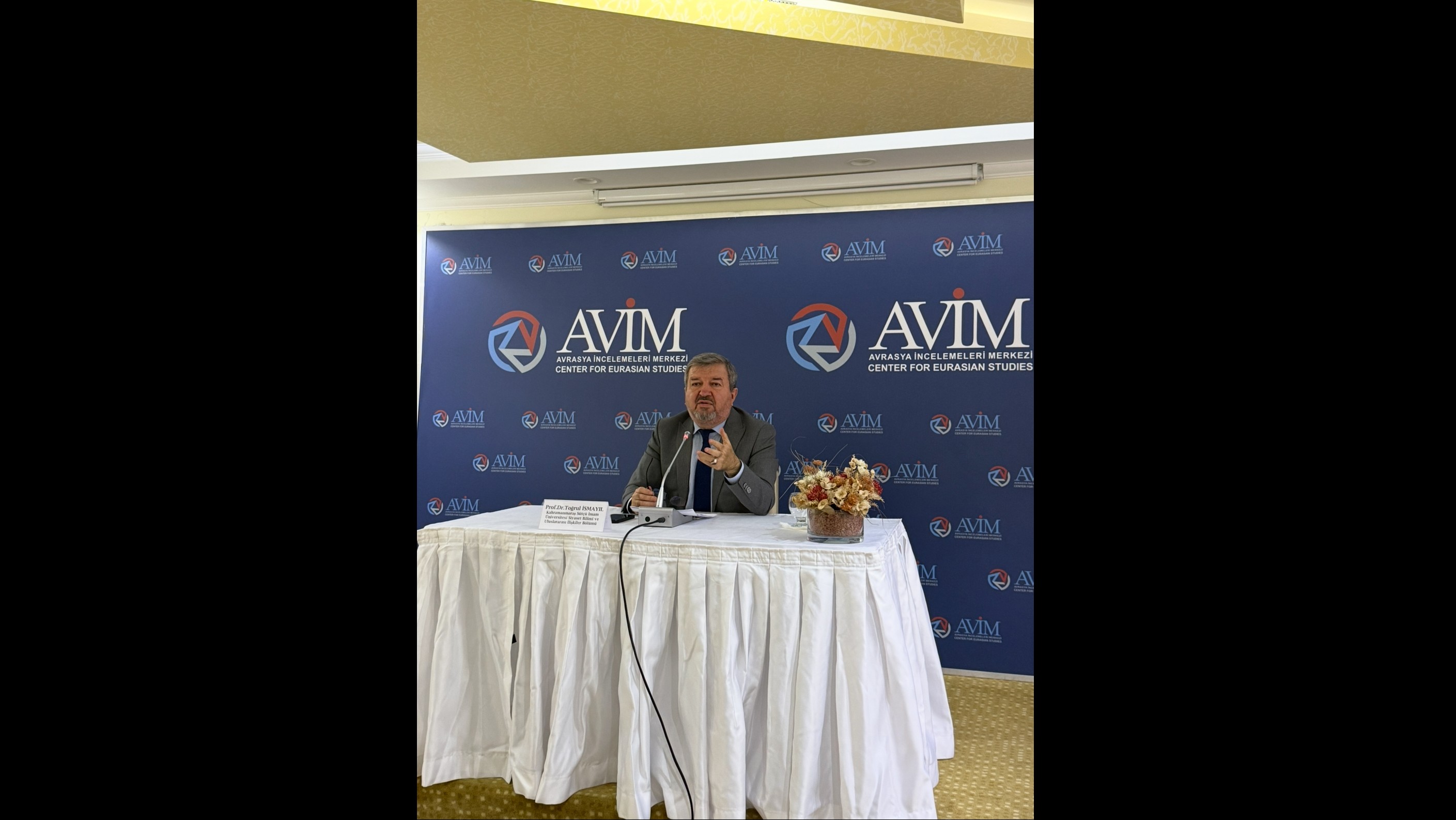 DUYURU: "YENİ AZERBAYCAN-ERMENİSTAN DİNAMİKLERİ VE T&Uuml;RKİYE&rsquo;NİN B&Ouml;LGESEL ROL&Uuml;" BAŞLIKLI KONFERANS GER&Ccedil;EKLEŞTİ