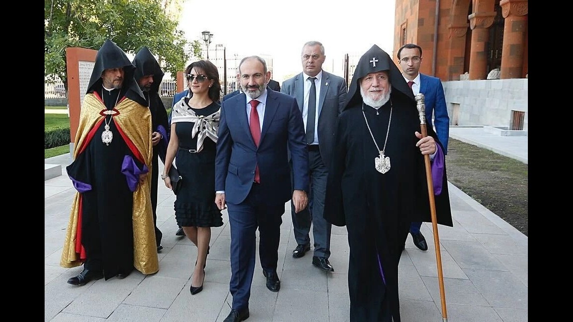 YORUM: ERMENİSTAN&rsquo;DA KİLİSE Y&Ouml;NETİMİ VE H&Uuml;K&Uuml;MET ARASINDAKİ LAİKLİK GERİLİMİ
