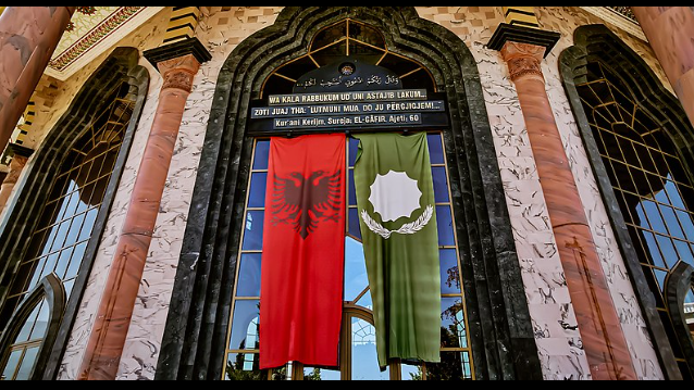 YORUM: ARNAVUTLUK VE BEKTAŞİLİĞİN TEMSİLİ GİRİŞİMİ