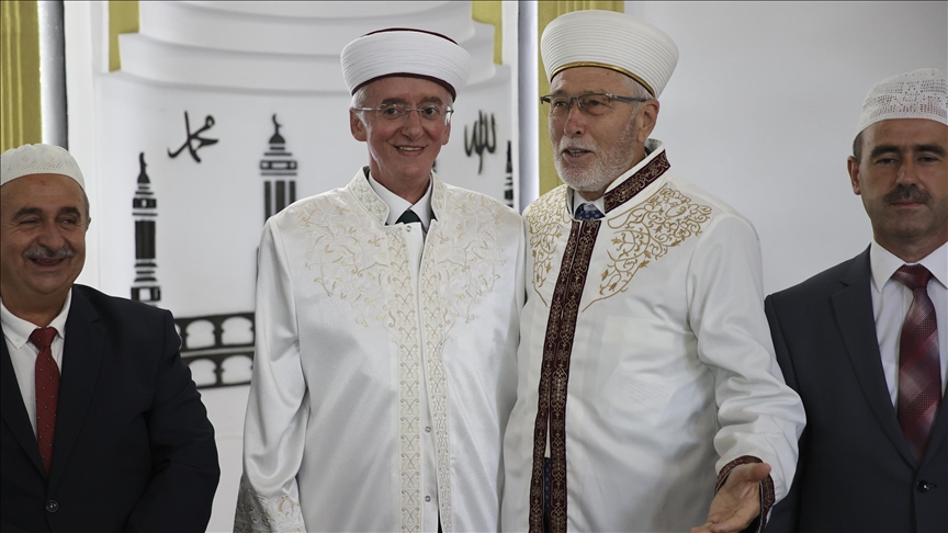 COMMENTARY: RELIGIOUS ASSIMILATION POLICIES IN GREECE: PRESSURE ON TURKISH MUFTIS AS A CONTINUATION OF MINORITY RIGHTS VIOLATIONS